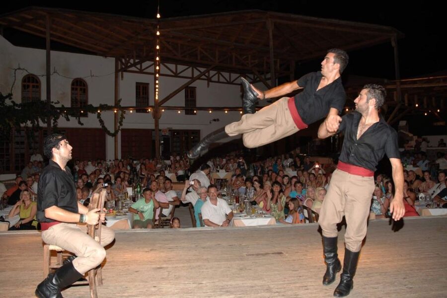 From Rethymno: Cretan Night Music, Food & Dancing - Why this evening feels different from a standard dinner show