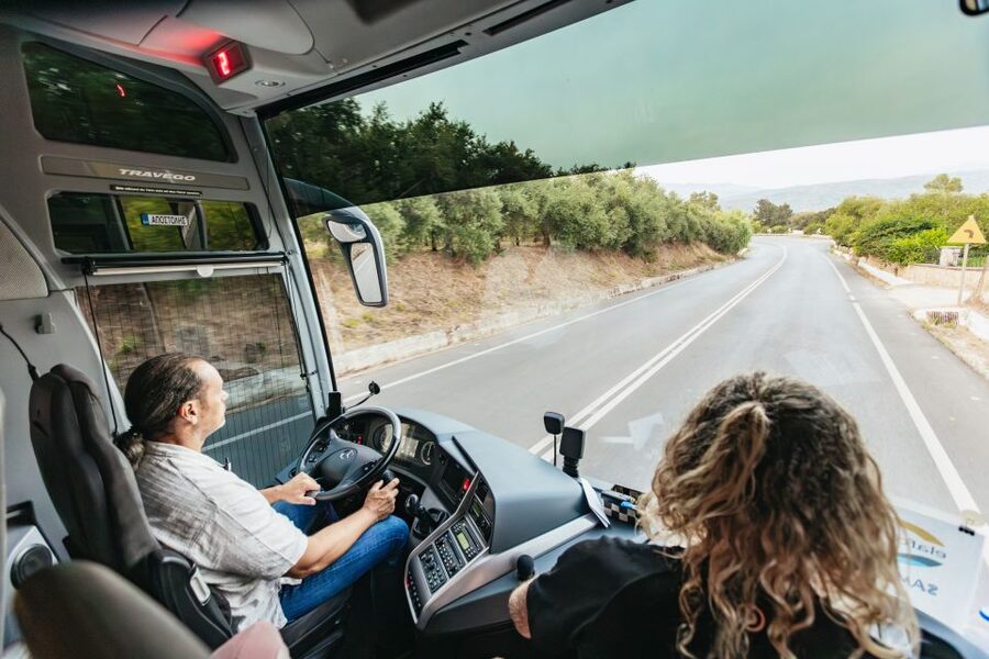 From Rethymno: Samaria Gorge Full-Day Trek, Pickup & Guide - The early pickup and mountain road to Omalos