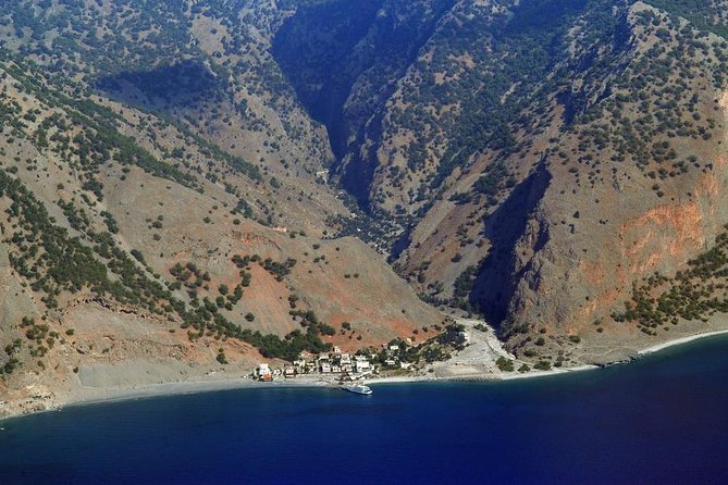 Full Day Tour Samaria Gorge From Rethymno - Five to six hours on rough ground