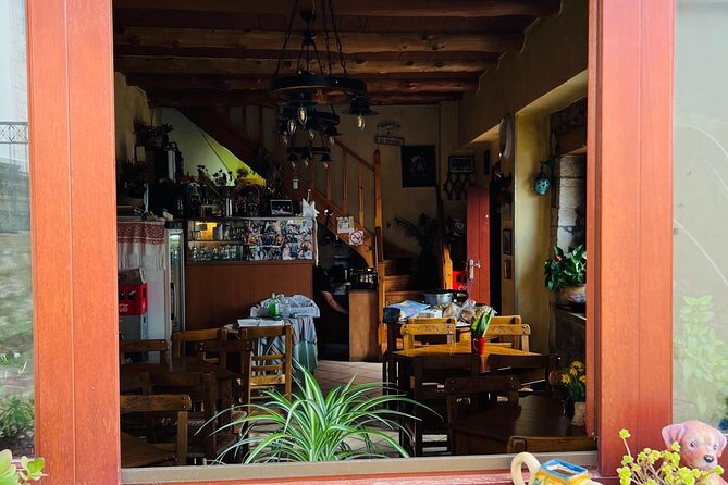 Gastronomy tour and wine tasting in traditional villages - Lake Kournas is the main meal with four local wines