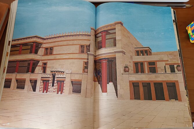 Guided Tour in Knossos Palace - Why Knossos makes more sense with a guide