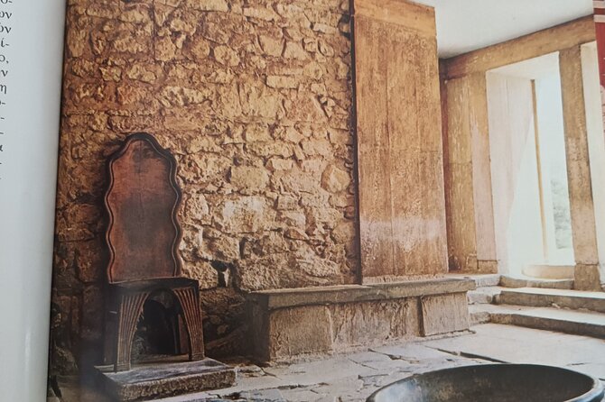 Guided Tour in Knossos Palace - How busy conditions may affect the visit