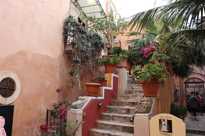 Guided Walking Tour in Chania - A quiet pause at the Catholic cathedral