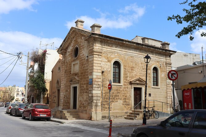 Guided Walking Tour in Chania - How the guide affects the value
