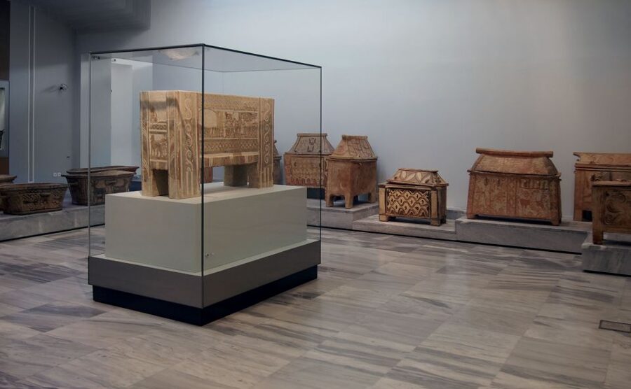Heraklion Archaeological Museum Ticket & Audio Guide - Beginning with a museum built for Minoan art