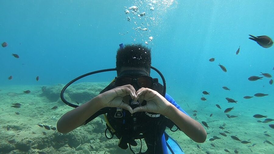 Heraklion: Beginner Scuba Diving Lesson with PADI Instructor - From pickup to the CRETANDIVERS center