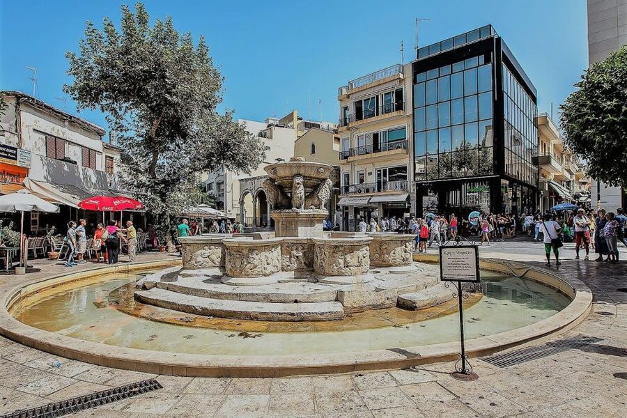 Heraklion: City Highlights with a Private Driver - St. Minas and the rules for entering