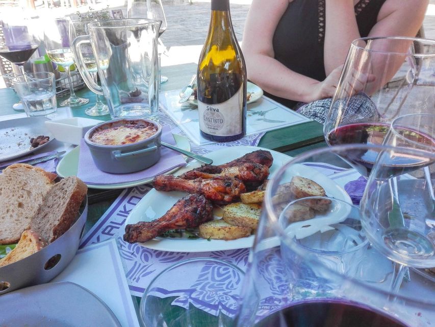 Heraklion: Cretan Wine Tasting Tour & Gourmet Lunch - A long lunch in the wine region