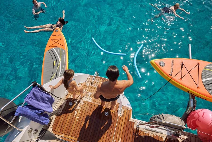 Heraklion: Dia Island Catamaran Cruise with Dinner and Wine - Key things to know before you book