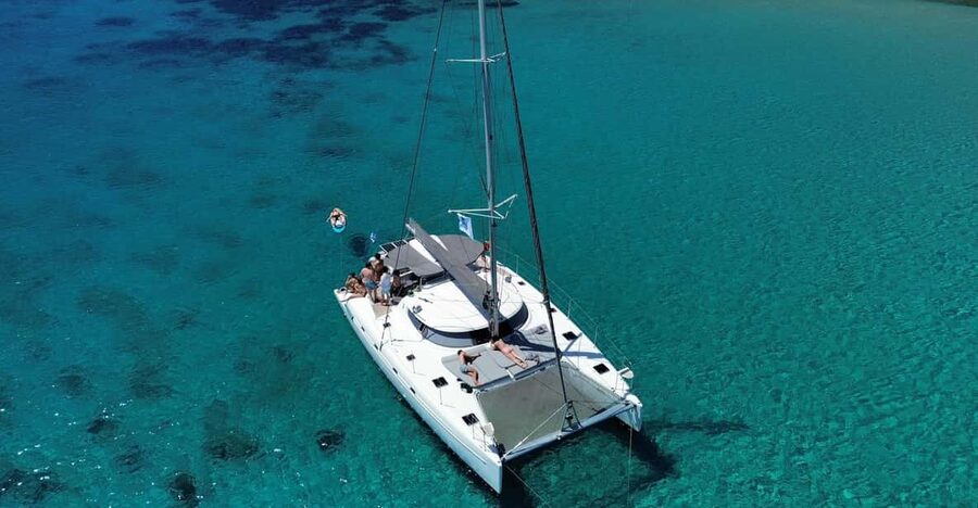 Heraklion: Dia Island Luxury Catamaran Cruise with Meal - A Mediterranean lunch served onboard