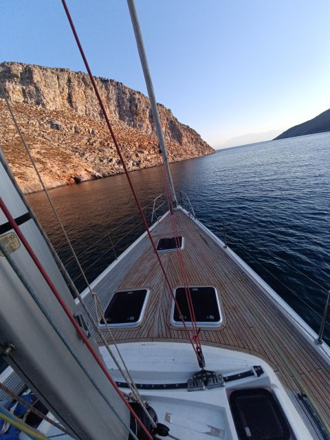 Heraklion: Dia Island Morning Sailing Trip with Snorkeling - Food, fruit, wine, and time to relax