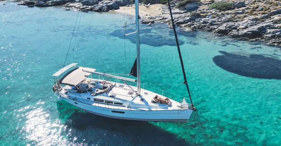 Heraklion: Dia Island Private Sailing Cruise with Full Meal - What the crew adds to the day