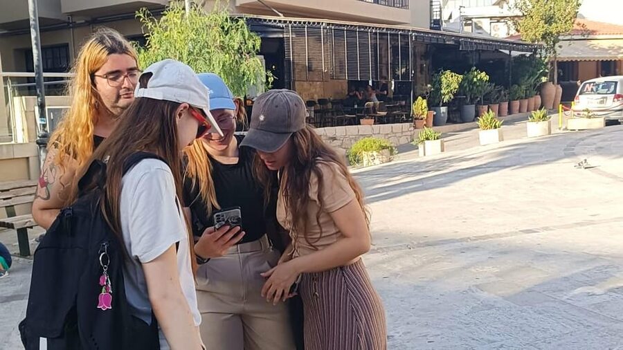 Heraklion: Family Zorba Treasure Hunt with Food Stop - Starting beside Rocca a Mare Fortress