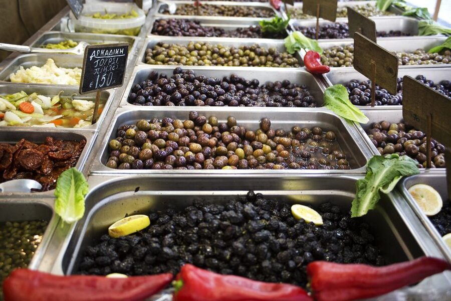 Heraklion: Food Tastings Walking Tour - Wine, meze, and the Bronze Age connection
