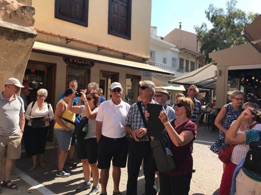 Heraklion: Guided Tour of the City and Knossos Palace Ticket - Walking through Heraklion’s old center