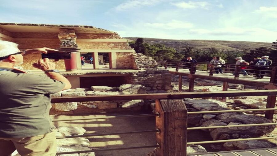 Heraklion: Knossos Palace Guided Tour Half Day - Meeting near Heraklion Archaeological Museum