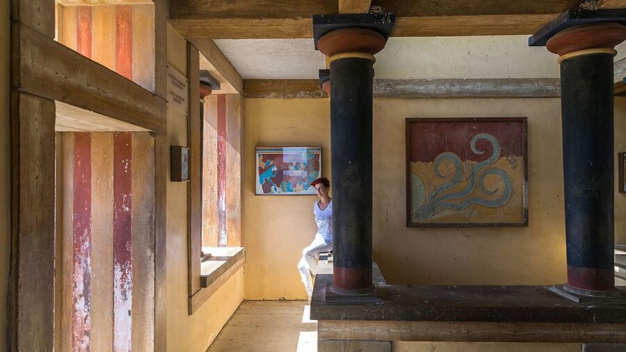 Heraklion: Knossos Private Guided Tour & Skip-the-Line Entry - Key points at a glance