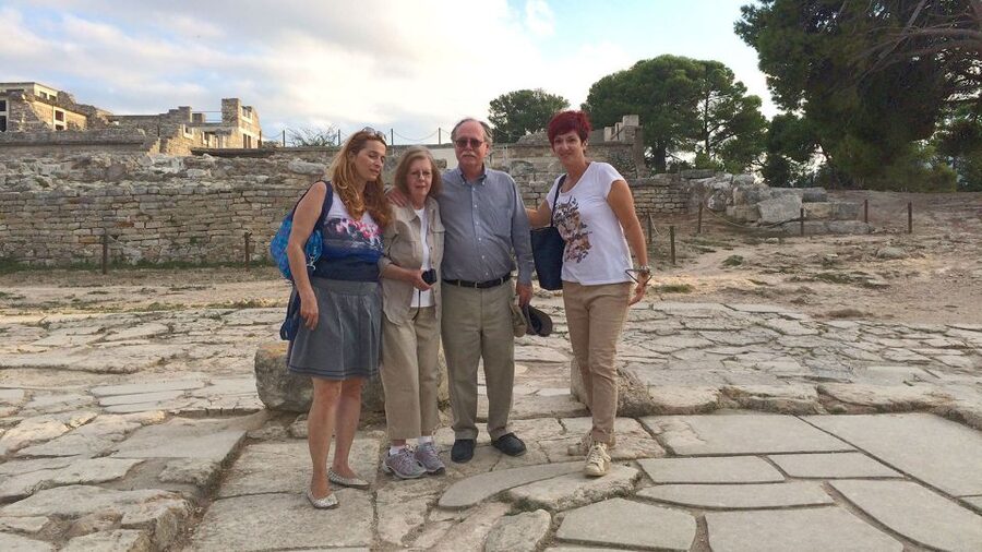 Heraklion: Knossos Private Guided Tour & Skip-the-Line Entry - Myths, archaeology, and the Minotaur