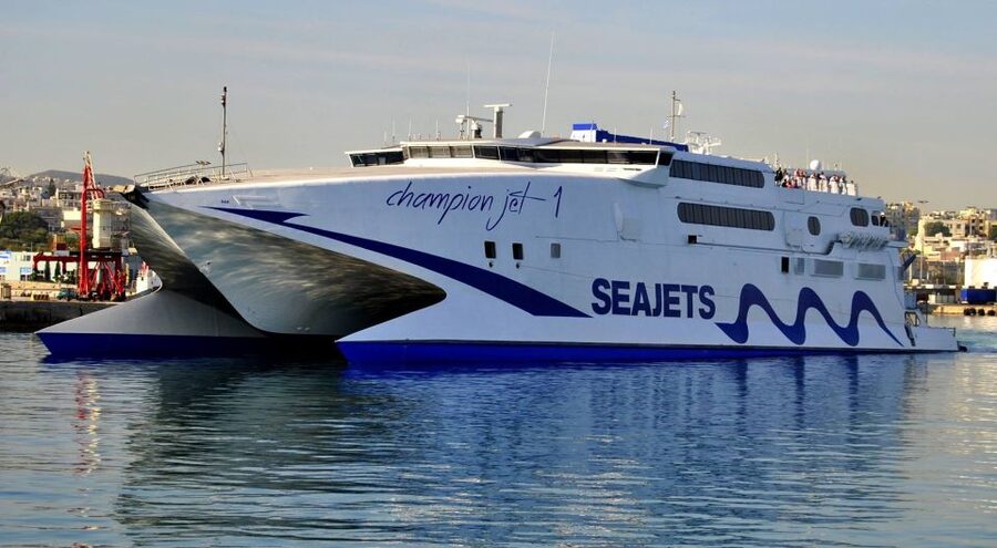 Heraklion or Ag Nikolaos: Oia & Fira Full-Day Santorini Trip - Who should book this Santorini day trip?