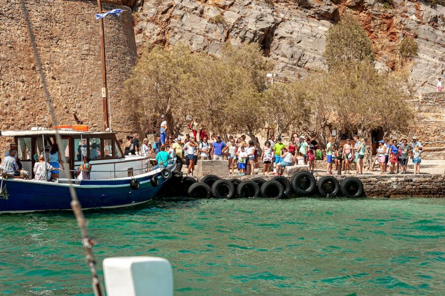 Heraklion: Spinalonga, Agios Nikolaos, Elounda & Plaka Tour - The ferry crossing to Spinalonga