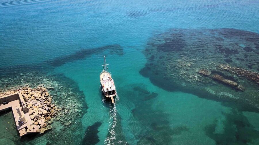 Hersonisos: Boat Cruise with Swim Stops and Lunch - Grilled Lunch With a View