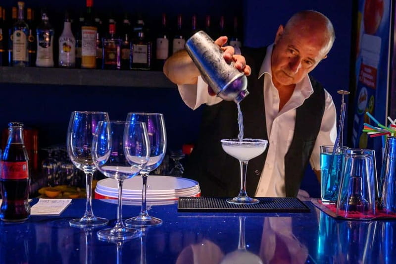 Hersonissos: Alar Spectacular Dinner Show - The four-course dinner option
