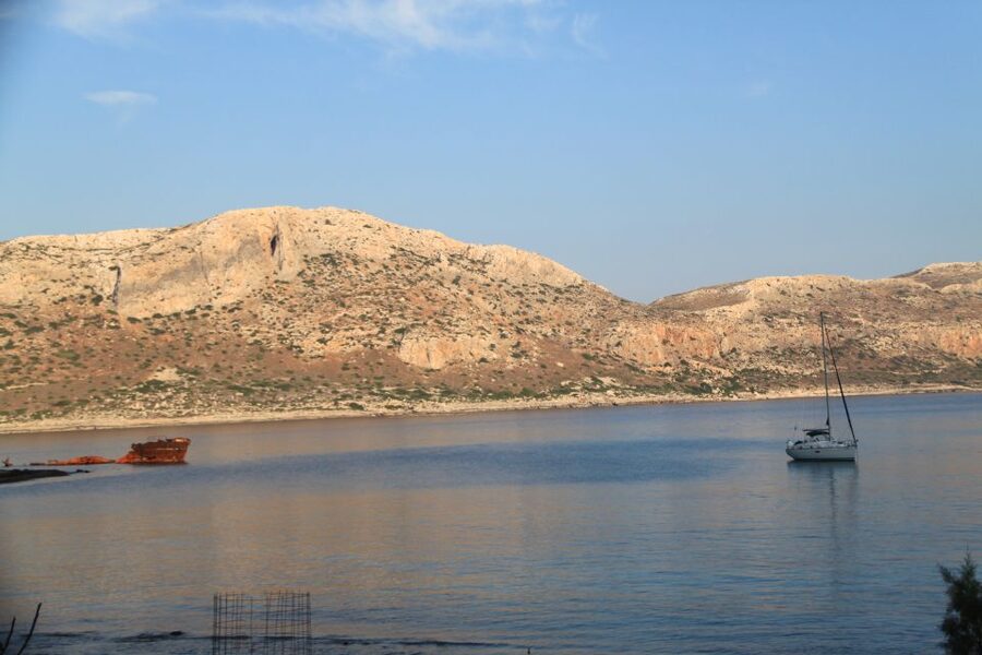Kissamos: Balos and Gramvousa Private Sailing Trip with Meal - Gramvousa and the 20-minute fortress walk