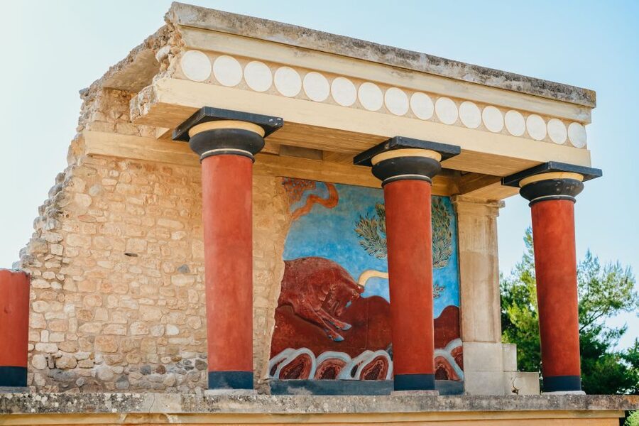Knossos: Knossos Palace Skip-the-Line Guided Walking Tour - Heat, crowds, and the best time to go