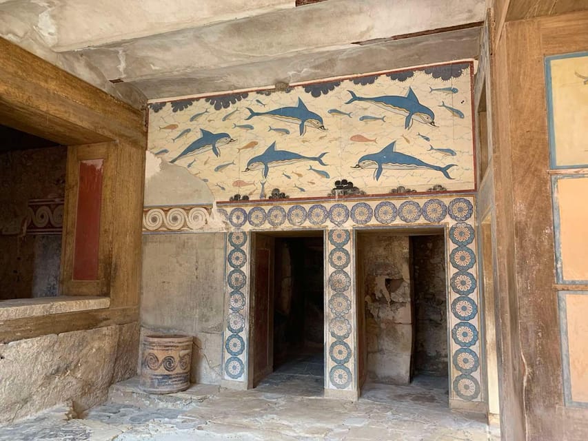 Knossos: Labyrinth of Knossos Skip-the-Line Walking Tour - A Short Route Through a Very Large Site
