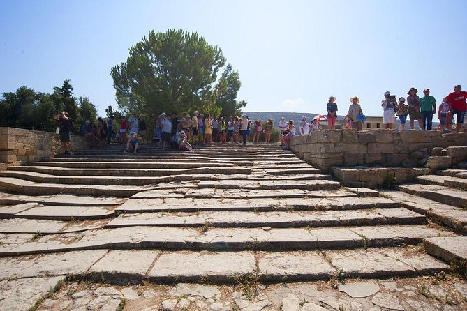 Knossos Palace and Lassithi Plateau - The multilingual format and group size