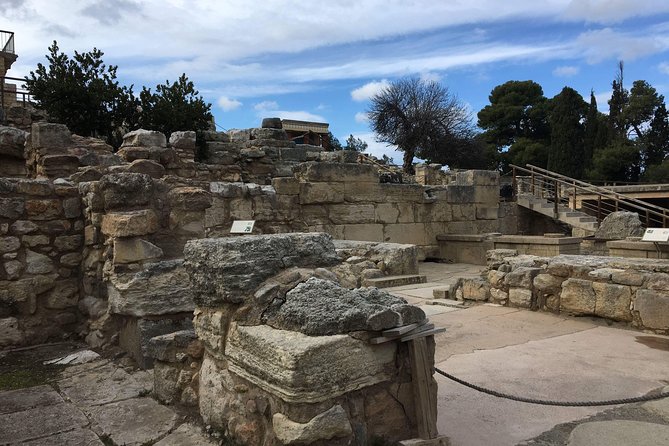Knossos Palace Exclusive Tour (small group) - What the $192.24 price includes
