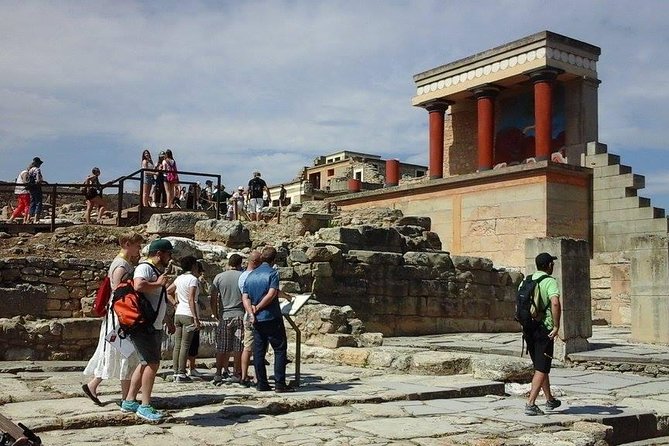 Knossos Palace Guided Walking Tour - Group size, headsets, and the pace