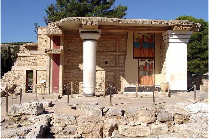 Knossos Palace, Museum & Rethymno city Private Tour from Chania - Heraklion Archaeological Museum: the missing pieces come into view