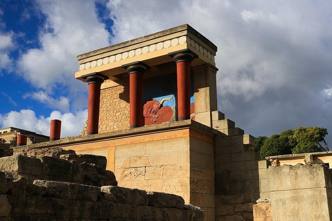 Knossos Private Full-Day Tour from Heraklion with Pick Up - Should you book this Knossos tour?