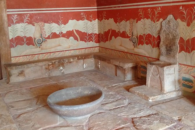 Knossos Private Guide - Unlock the Secrets of the Labyrinth - The throne, storage jars, and working palace