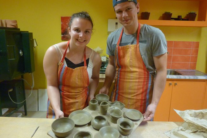 Koumoulia Ceramics / Ceramics courses - Hand-building or the wheel, choosing your pottery challenge
