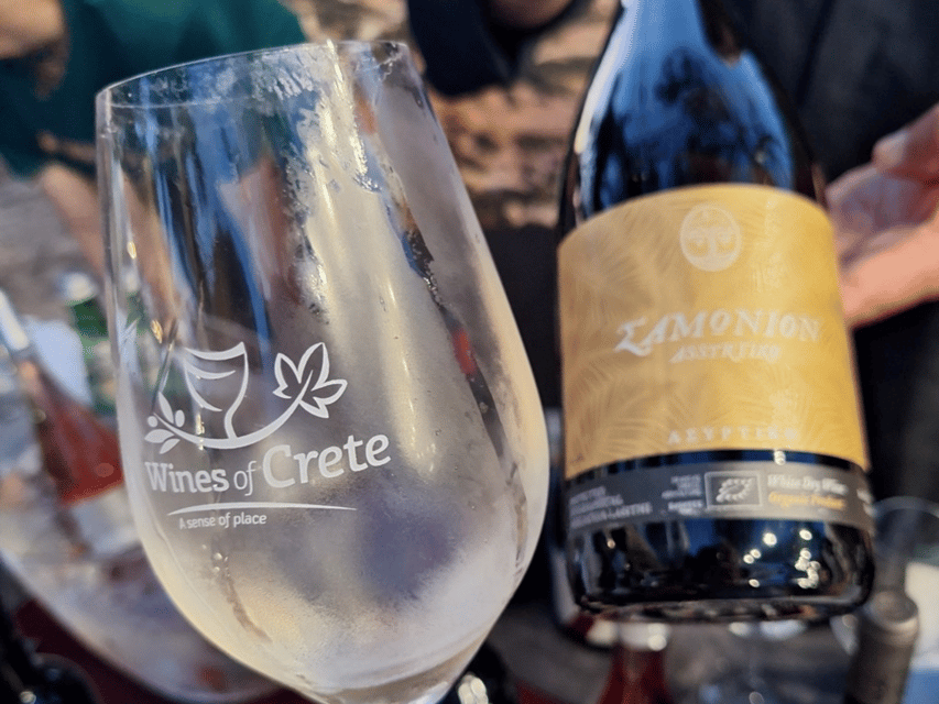 La Canée : dégustation de vins en français - What the small group changes