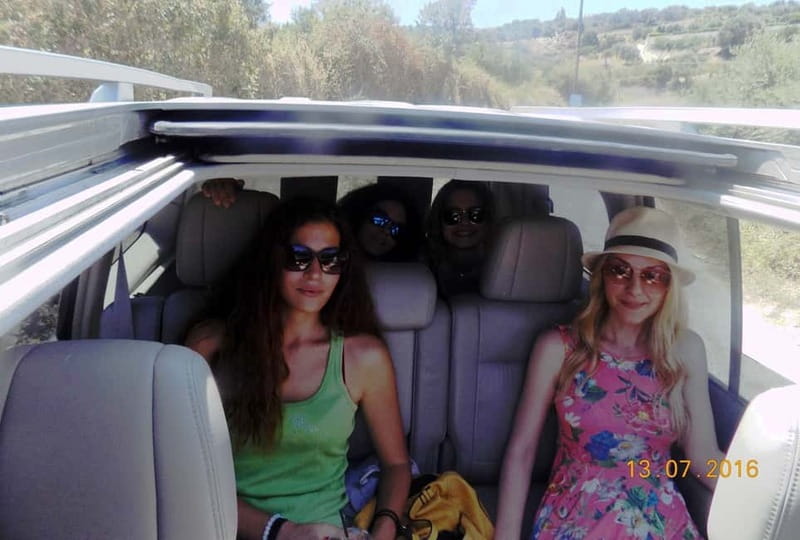 Luxury Jeep Safari to South Coast, Palm Beach and Canyons - The guide can make or break the day