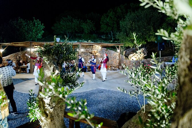 Olive Oil Festival in Cretan Farm with Traditional Dinner - The Farm Market: Useful Shopping Advice