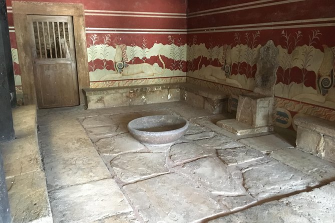 Palace of Knossos - Early Morning Ticket and avoid crowds - Walking through the Palace of Knossos