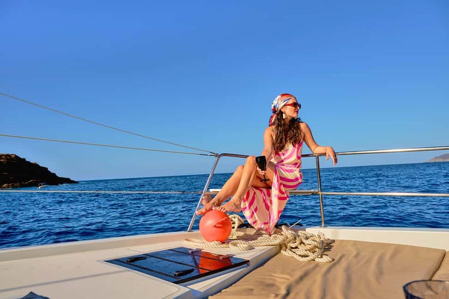 Panormo: Sunset All-Inclusive Catamaran Cruise with Snacks - One Hour Along the Cretan Coast