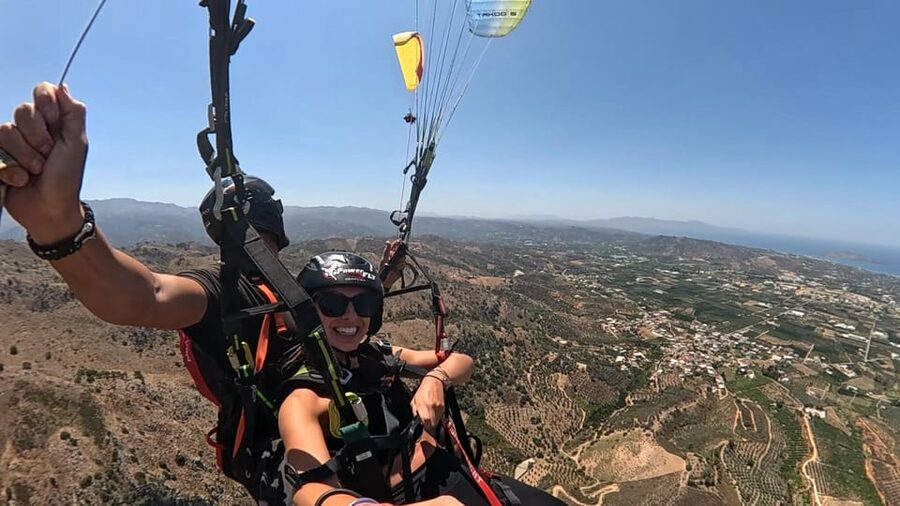 Paragliding in Chania - Who will enjoy this most