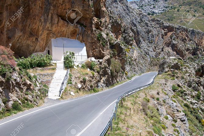 Preveli Beach and Damnoni Kourtaliotikowaterfalls from Rethymno - Pickup rules can make or break the morning