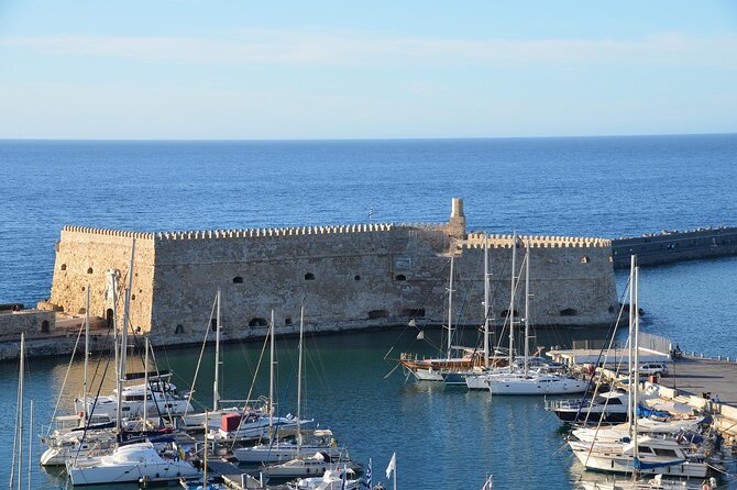 Private Guided Tour to Knossos Palace, the Museum and Heraklion - How the private minivan changes the day