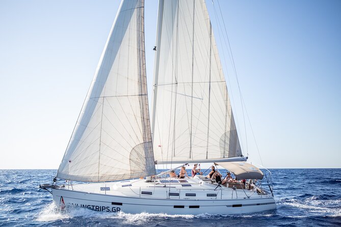 Private Luxury Sailing Trips to Dia Island - What comes aboard with you