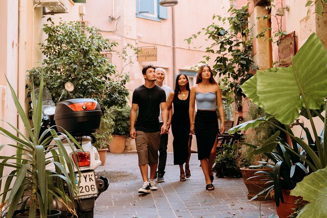 Private professional Vacation photoshoot in Chania - The main strengths and the fair concerns