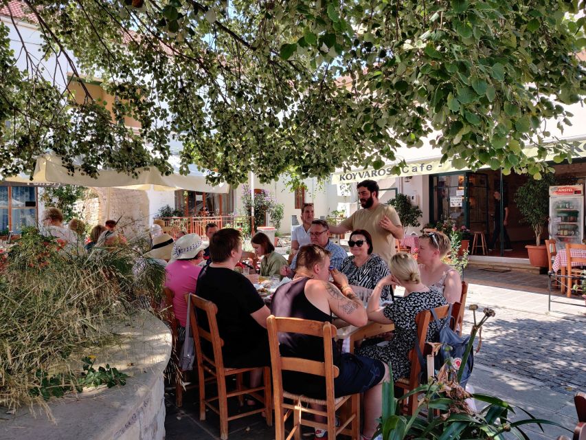 Private tasting of 6 cretan wines in Fres village - Fres is part of the experience