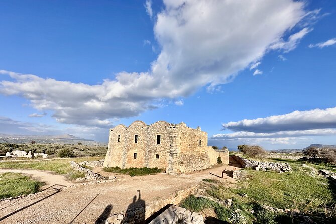 Private Tour of Knossos, Archaeological Museum & Heraklion Town - Knossos: two hours with the Minoan palace