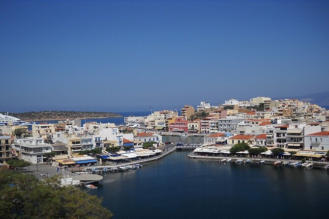Private transfer from Heraklion airport to Ag. Nikolaos - Leaving Heraklion Airport with a name sign