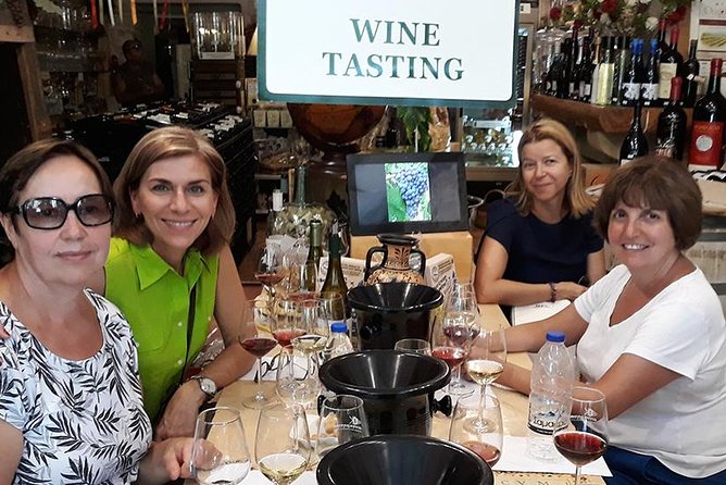 PRIVATE Walking Tour with Lunch and Wine Tasting by a Sommelier - Who should book this Chania experience?